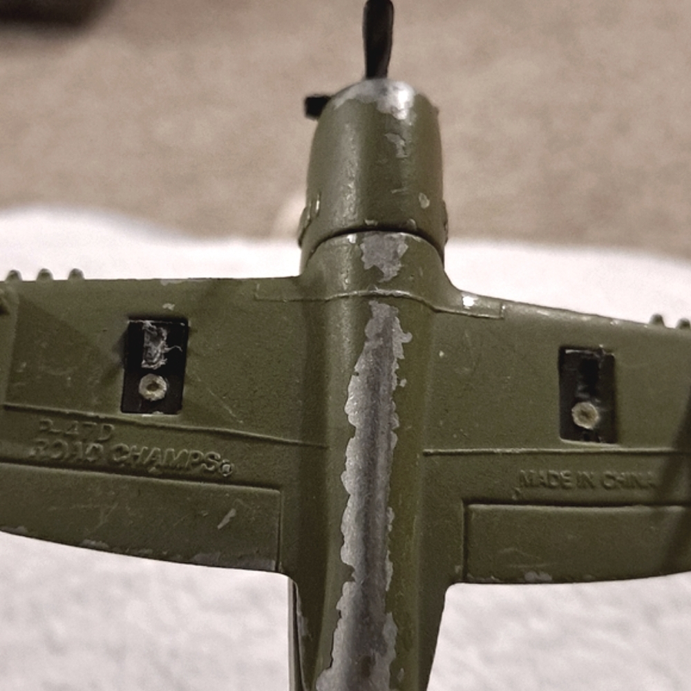 🪖 Vintage P-47D Diecast Road Champs Thunder Jug Metal Military Aircraft - Picture 9 of 11